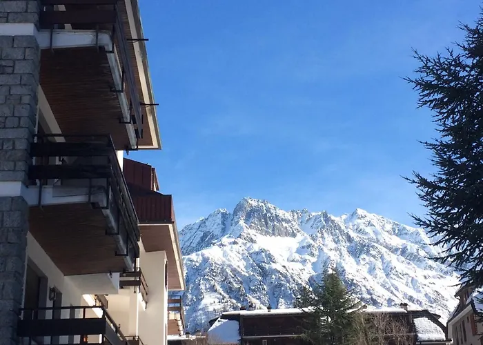Snow Peak Apartment